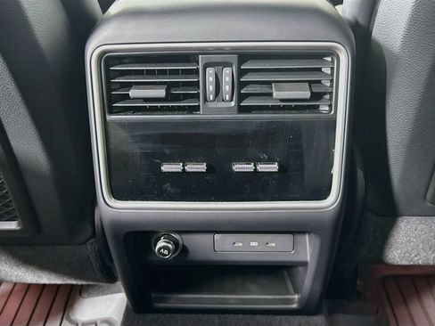 Certified 2024 Porsche Cayenne S AWD/4WD image 24