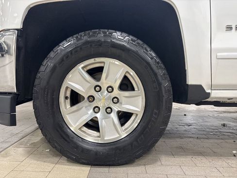 Used 2018 Chevrolet Silverado 1500 LT w/ All Star Edition image 25