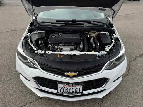 Used 2017 Chevrolet Cruze LT w/ Convenience Package image 39