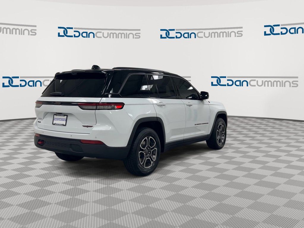 Used 2022 Jeep Grand Cherokee Trailhawk w/ ADV Protech Group II AWD/4WD image 8