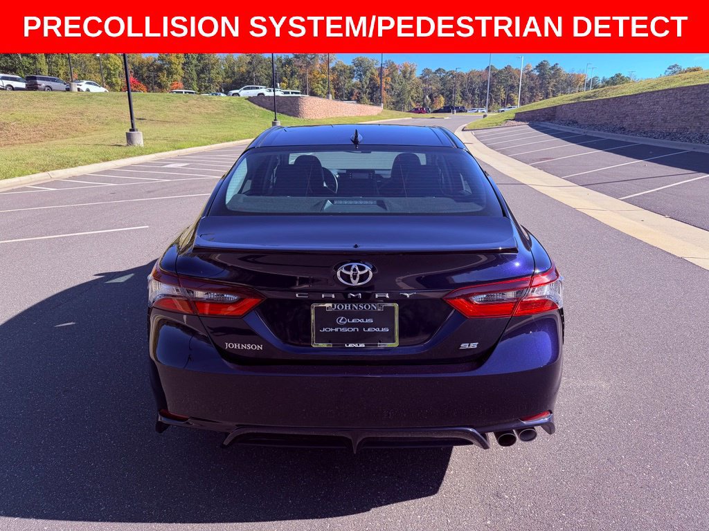 Used 2022 Toyota Camry SE FWD image 6
