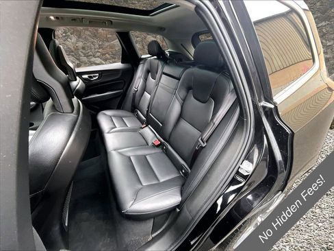Used 2018 Volvo XC60 T6 Momentum w/ Convenience Package AWD/4WD image 22