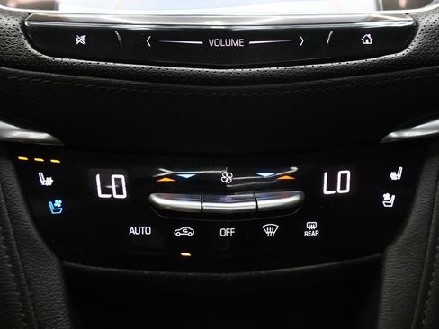 Used 2019 Cadillac XT5 Premium Luxury FWD image 27