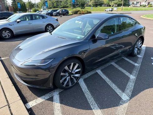 Used 2025 Tesla Model 3 Long Range RWD image 3