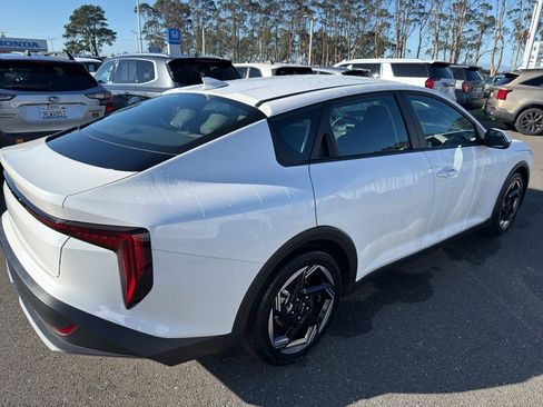 Used 2025 Kia K4 EX image 5