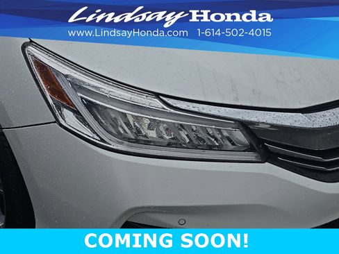 Used 2016 Honda Accord Touring image 9