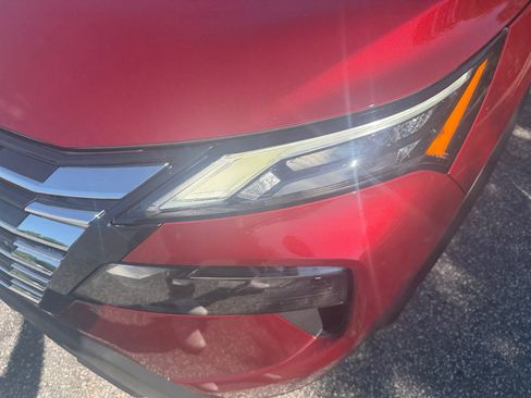 Certified 2025 Nissan Rogue S AWD/4WD image 30