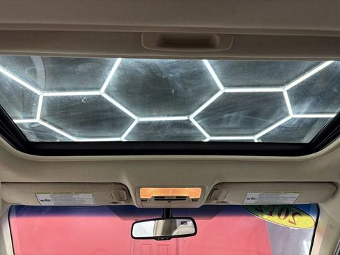 Used 2012 Toyota Camry XLE image 11