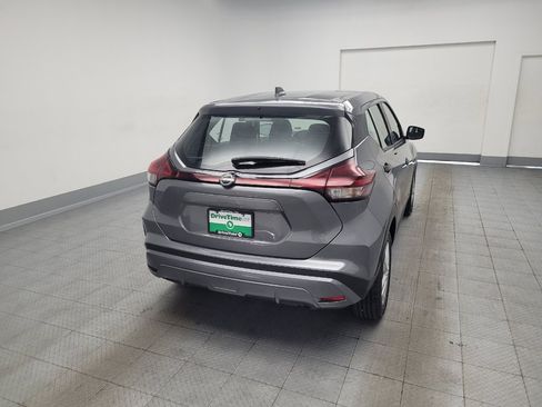 Used 2023 Nissan Kicks S FWD image 7