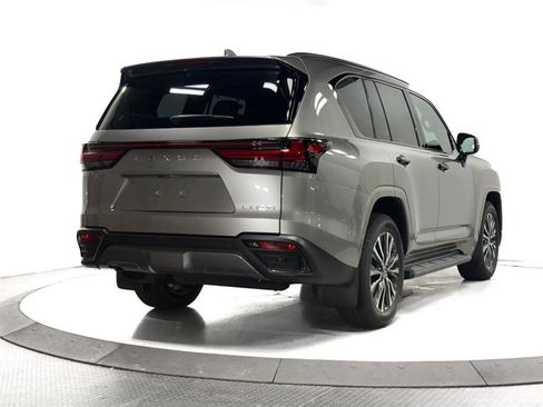 New 2025 Lexus LX 600 4WD w/ Premium Package image 13