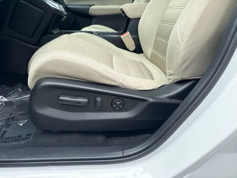 Used 2021 Honda CR-V EX image 13