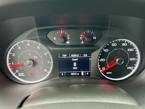 Used 2018 GMC Acadia SLE w/ Driver Alert Package I AWD/4WD image 16