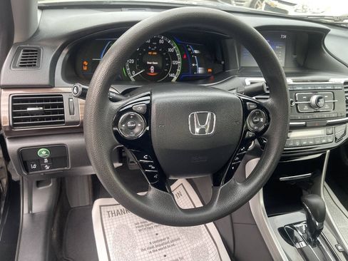 Used 2017 Honda Accord Hybrid Sedan image 13