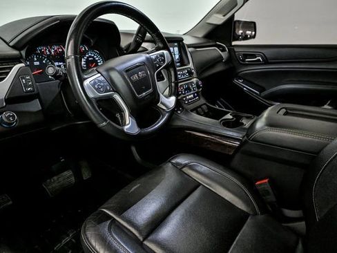 Used 2020 GMC Yukon SLT w/ Premium Edition image 12