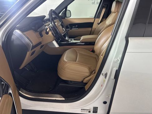 Used 2023 Land Rover Range Rover Long Wheelbase SE AWD/4WD image 3