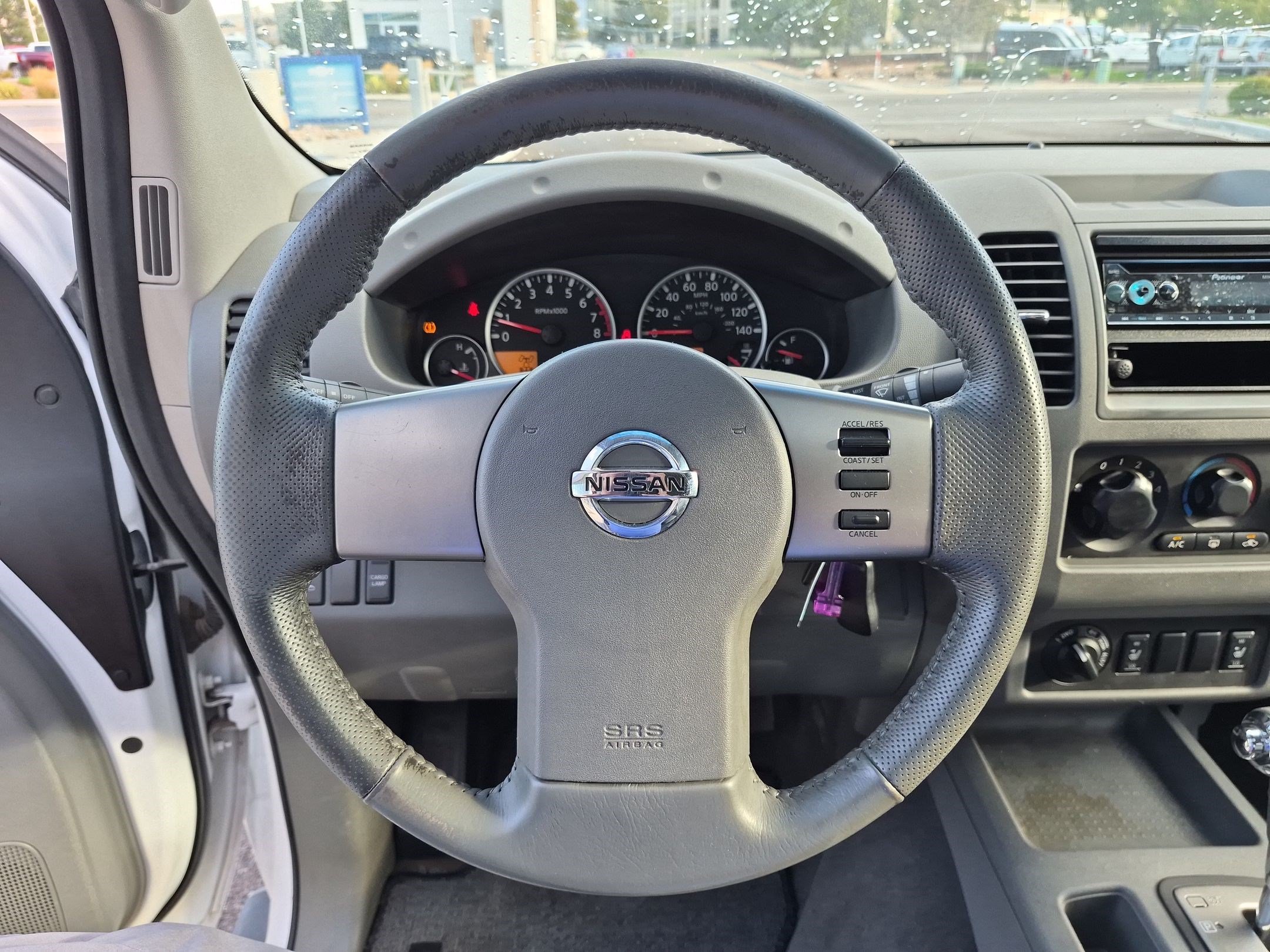 Used 2007 Nissan Frontier LE w/ Leather Pkg AWD/4WD image 17