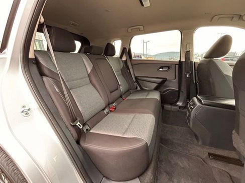 Used 2023 Nissan Rogue SV image 38