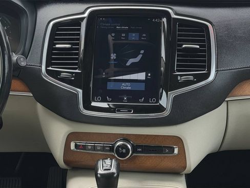 Used 2017 Volvo XC90 T6 Inscription w/ Vision Package AWD/4WD image 22