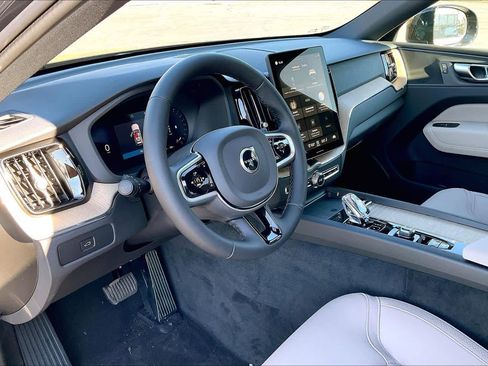 New 2026 Volvo XC60 B5 Plus w/ Climate Package image 8