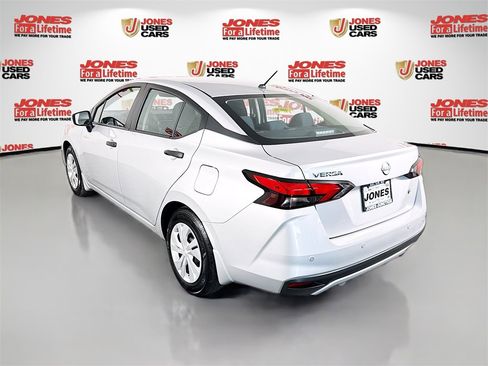 Used 2024 Nissan Versa S w/ Electronics Package image 2