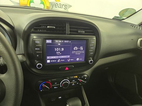 Used 2023 Kia Soul LX w/ LX Technology Package image 21