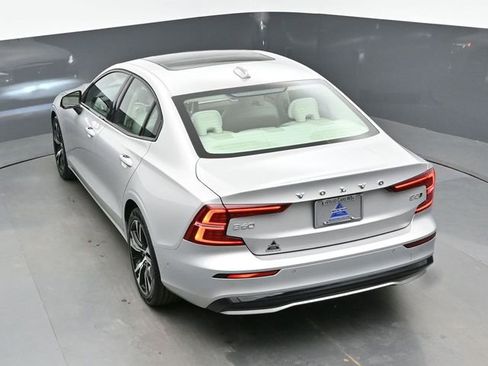 Used 2025 Volvo S60 B5 Plus AWD/4WD image 47