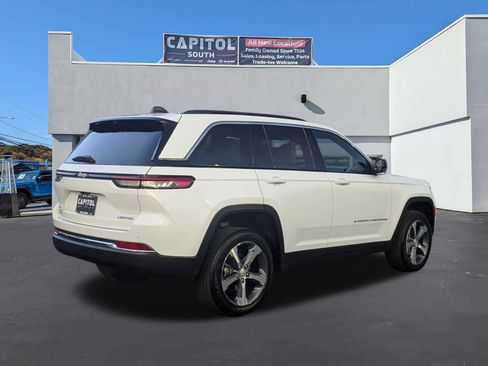 New 2025 Jeep Grand Cherokee Limited w/ Luxury Tech Group II AWD/4WD image 3