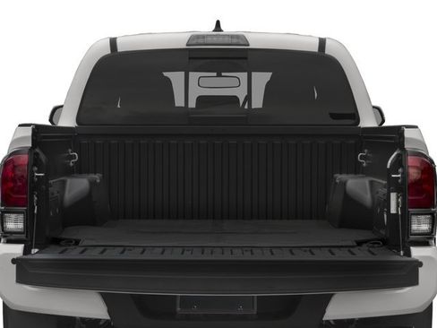 Used 2017 Toyota Tacoma TRD Off-Road AWD/4WD image 15