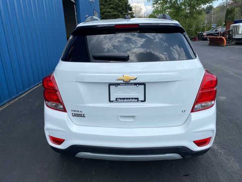 Used 2020 Chevrolet Trax LT w/ LT Convenience Package FWD image 13