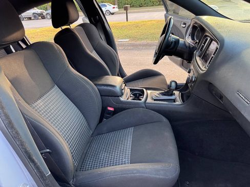 Used 2022 Dodge Charger R/T RWD image 19