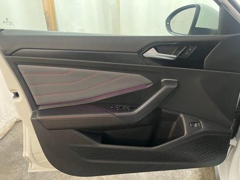 Used 2025 Volkswagen Jetta GLI Autobahn image 10