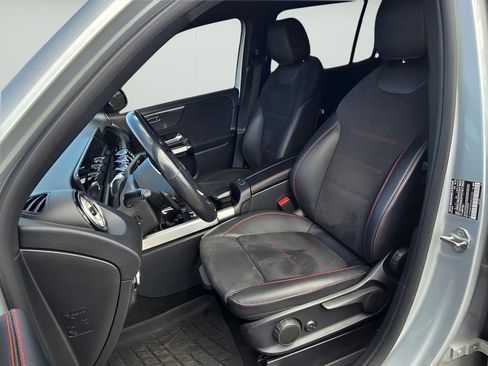 Used 2022 Mercedes-Benz GLB 250 4MATIC image 26