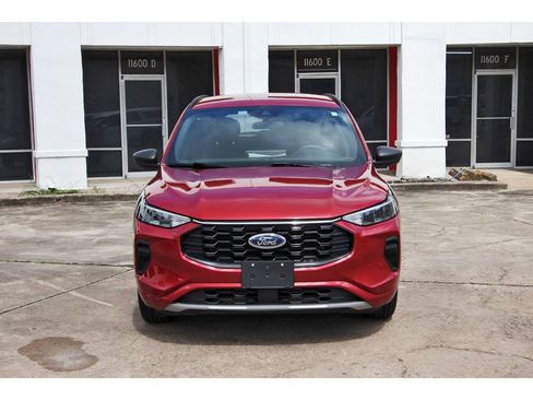Used 2023 Ford Escape ST-Line w/ Tech Pack #1 FWD image 2