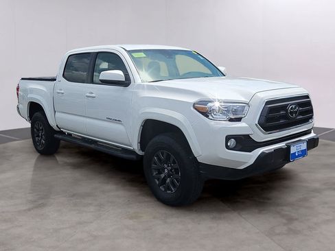 Used 2023 Toyota Tacoma SR5 AWD/4WD image 3