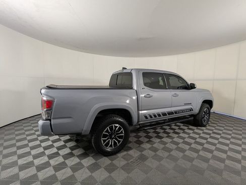 Used 2021 Toyota Tacoma TRD Sport image 5