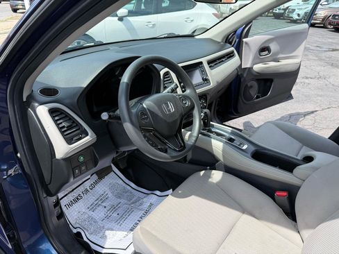 Used 2016 Honda HR-V LX image 22