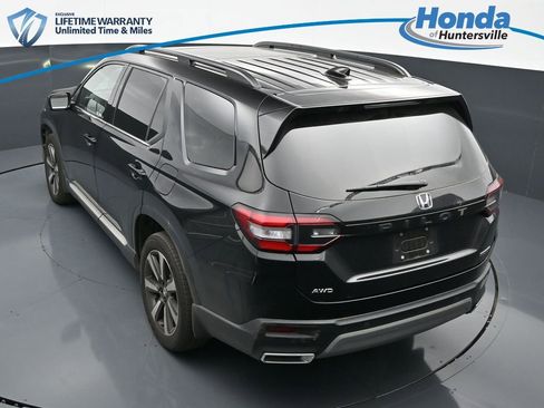 Used 2024 Honda Pilot Touring image 25