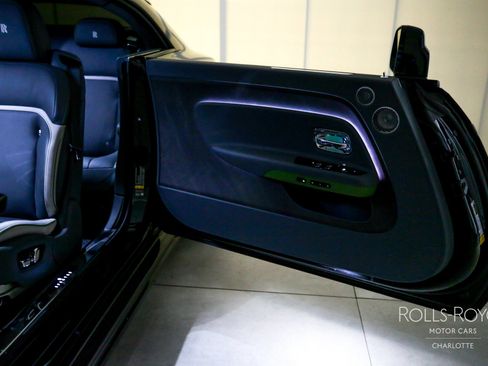 Used 2024 Rolls-Royce Spectre w/ Spectre Launch Package image 32