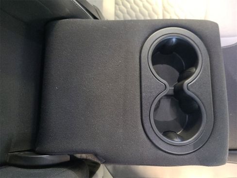 Used 2019 Chevrolet Equinox LS image 21