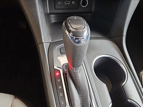 Used 2020 Chevrolet Equinox LS AWD/4WD image 18