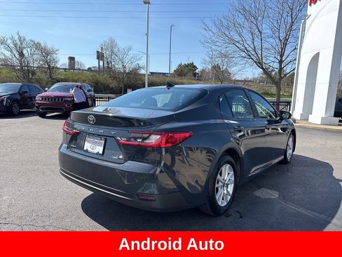 Used 2025 Toyota Camry LE image 6