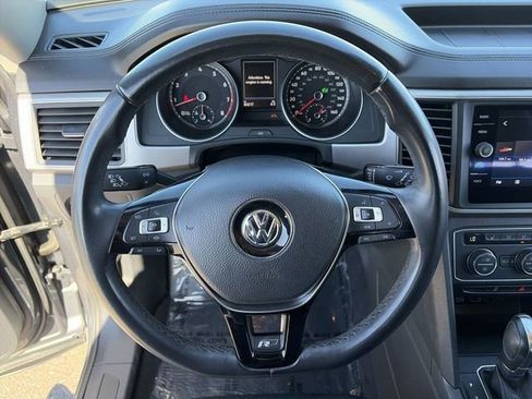Used 2019 Volkswagen Atlas SE w/ Panoramic Sunroof Package image 24