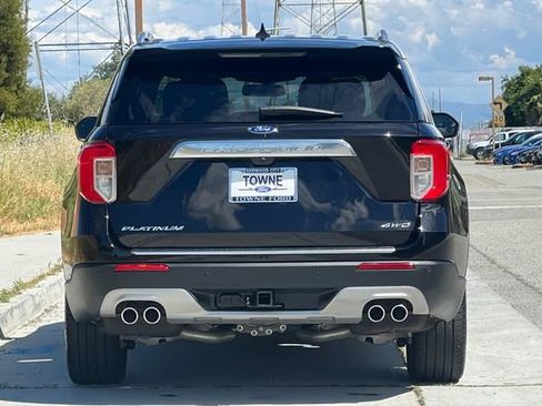 Used 2023 Ford Explorer Platinum w/ Technology Package AWD/4WD image 5