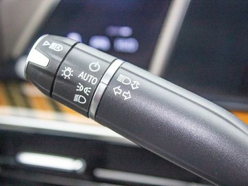 Used 2023 Cadillac Escalade ESV Premium Luxury Platinum w/ LPO, Radiant Package image 29