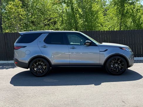 Used 2025 Land Rover Discovery S AWD/4WD image 7