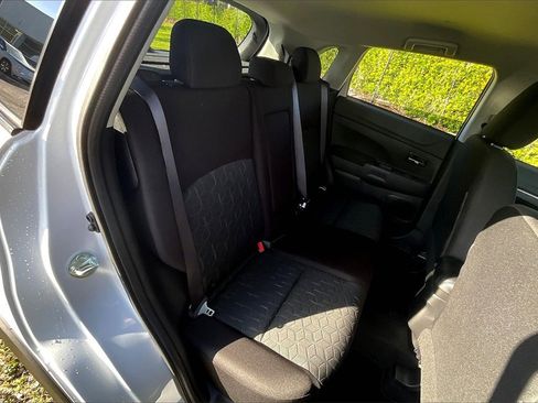 Used 2025 Mitsubishi Outlander Sport ES image 17