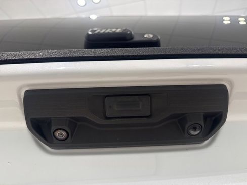 Certified 2023 Chevrolet Silverado 1500 High Country w/ High Country Premium Package image 9