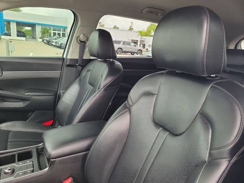 Used 2023 Kia Sorento S FWD image 15
