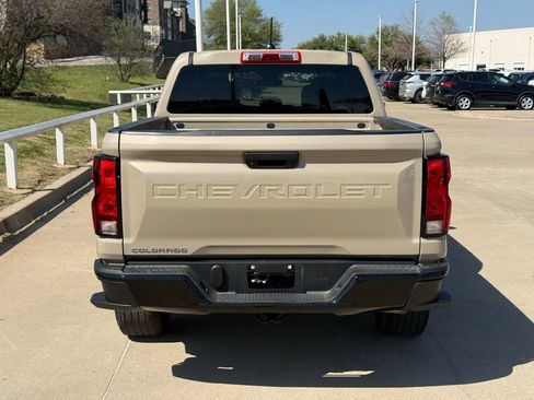 Used 2024 Chevrolet Colorado W/T image 5