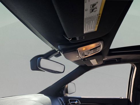 Used 2017 Jeep Grand Cherokee Limited image 13